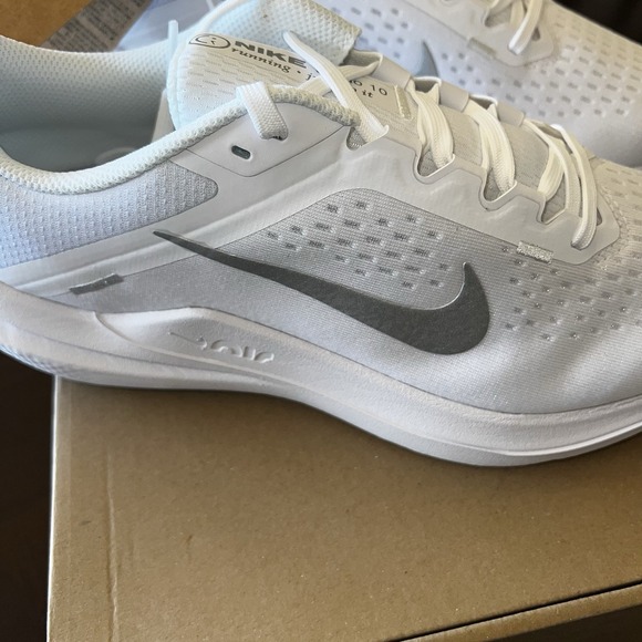 Nike W Air Winflo 10 White/Silver Women's Size 10.5 Men's 9 NEW IN BOX - Picture 15 of 15